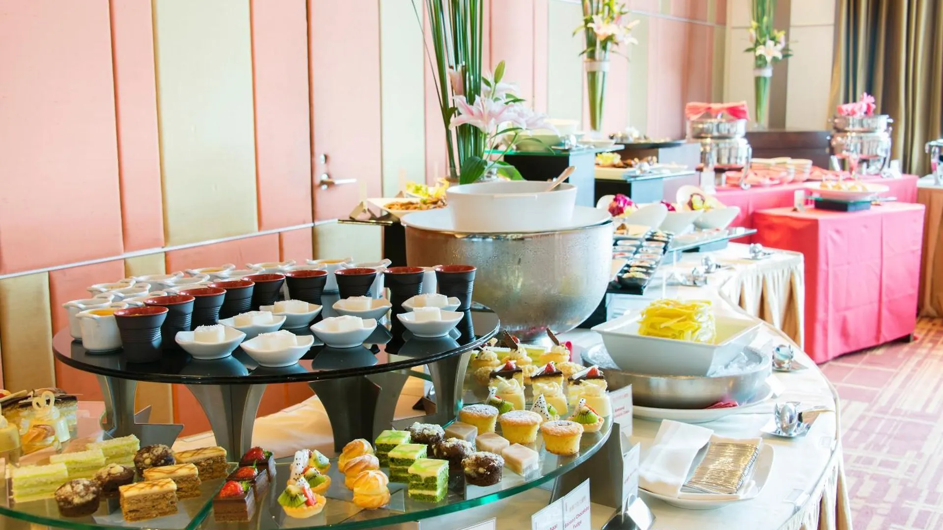 Hotel Nikko Saigon Ho Chi Minh City 5*,